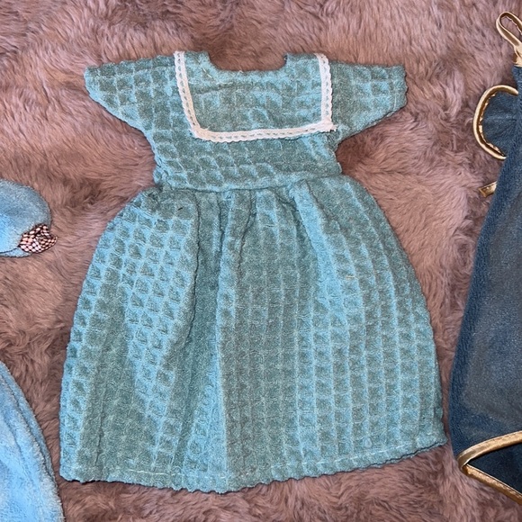 Set of 3 hand towels and dish towels in shade of blue 2 doll dress & 1 gold trim - Picture 6 of 11